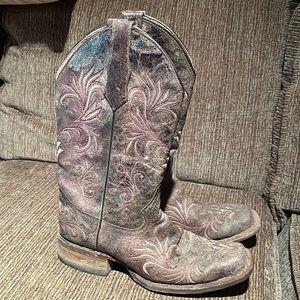 Circle G cowboy boots - size 8 - brown